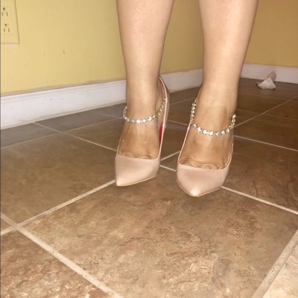 High heels - Picture 4 of 4